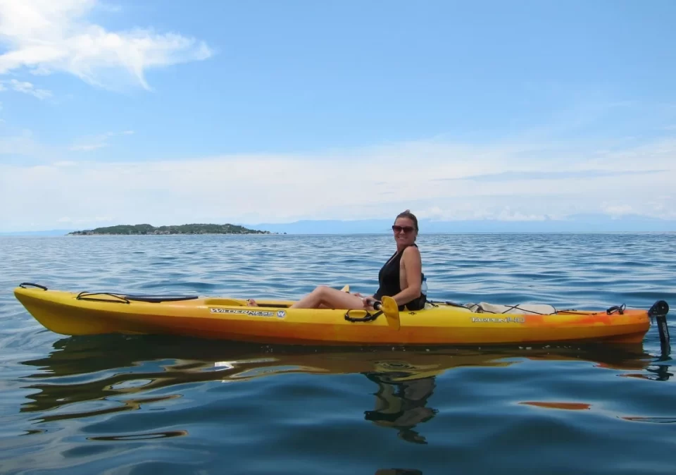 destination-discover-lake-tanganyika-kayaking-1200x800