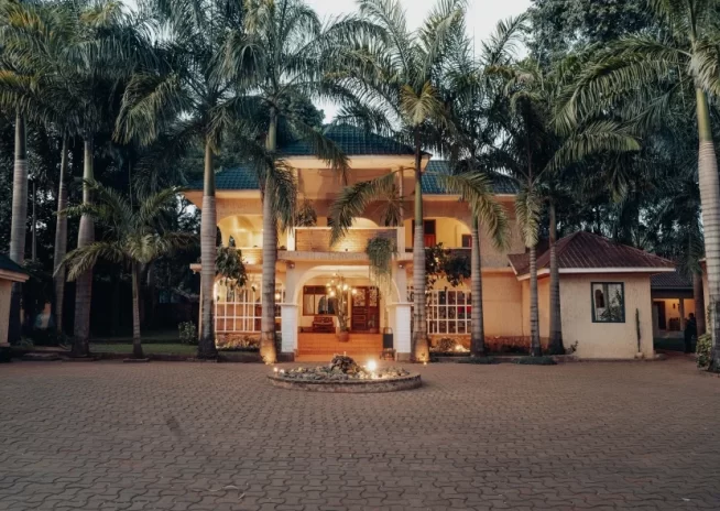 Chanya Lodge