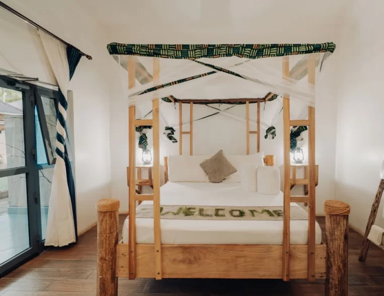 Chanya Lodge